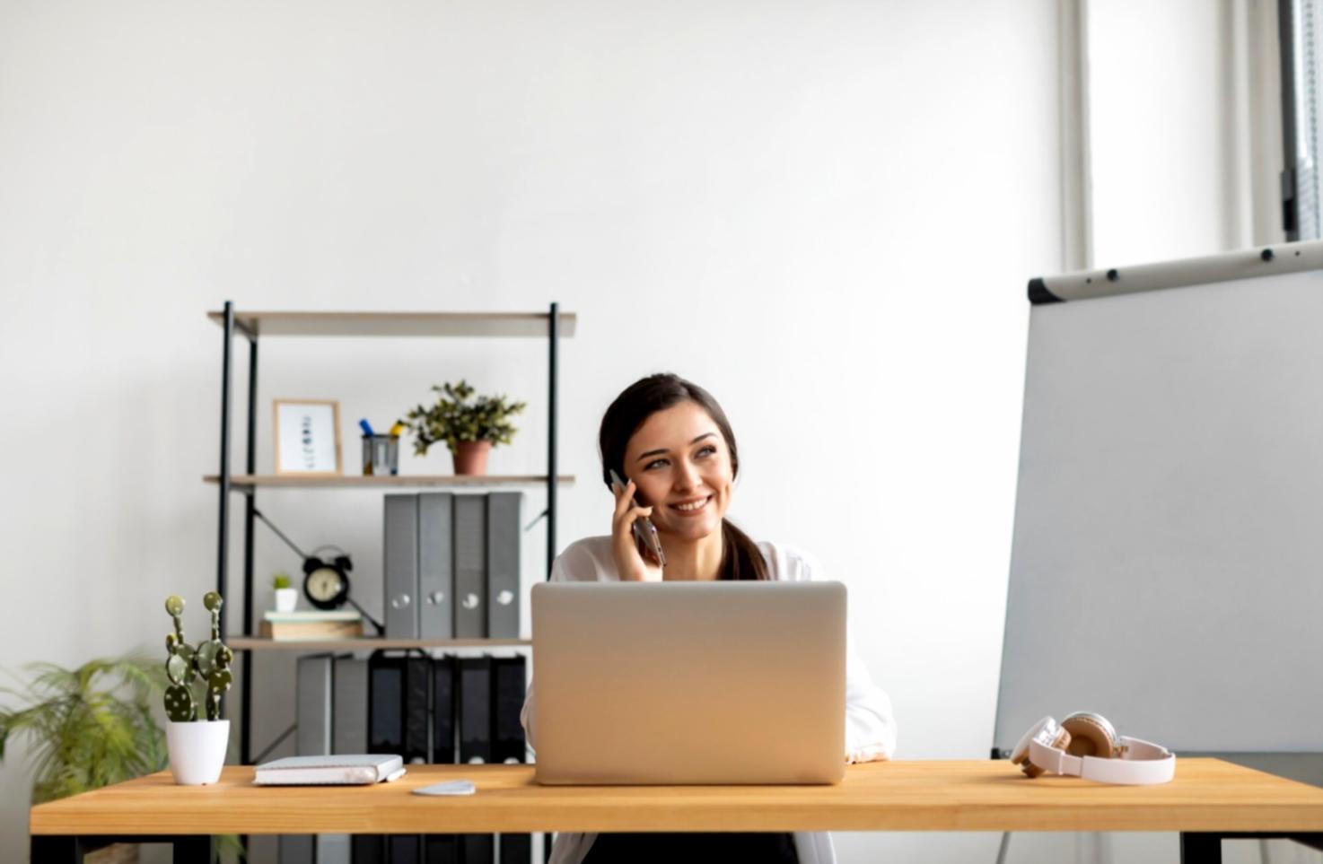 Trading education session showing students analyzing long-term market charts